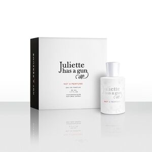 PRICE FIRM✨️Juliette Has a Gun Not A Perf✨️